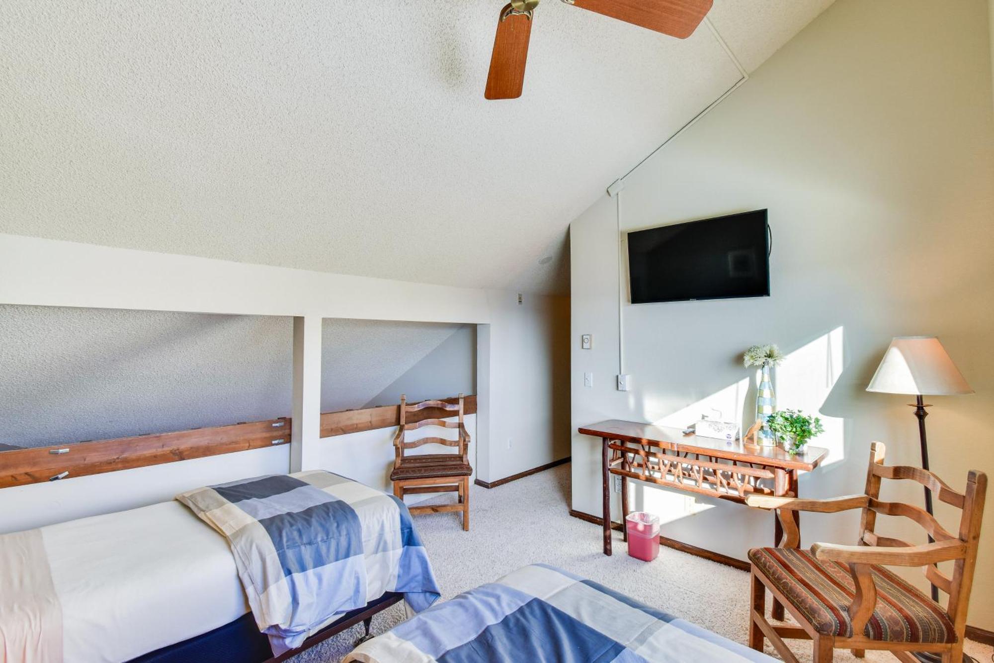Central Steamboat Condo Outdoor Hot Tub And Pool! Steamboat Springs Exteriör bild